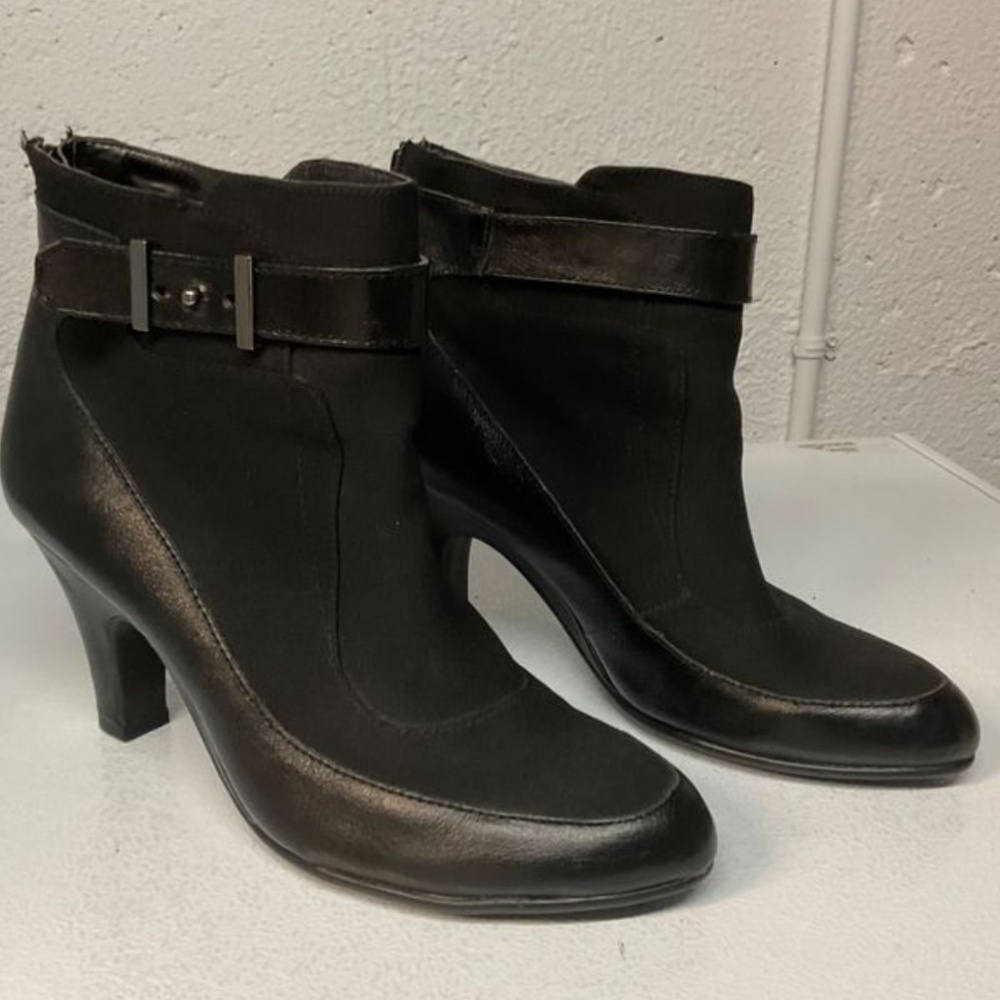 Aerosols Black Heeled Bootie Size 8